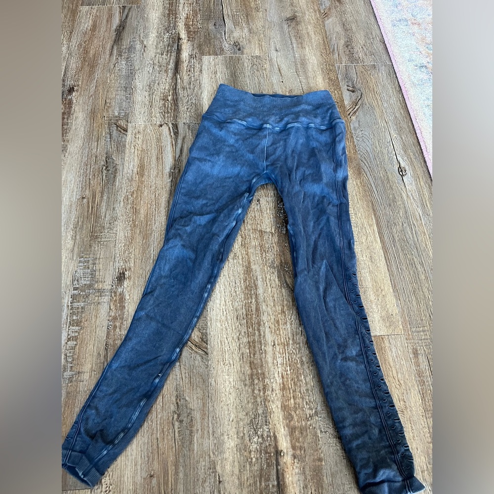 Size M/L Spirtual Gangster blue leggings with detailing on the side. - Picture 2 of 10